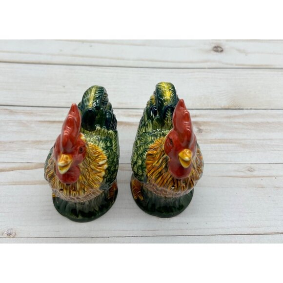 Vintage Style Rooster Chicken Ceramic Salt & Pepper Shakers Red Green Home Decor - Picture 6 of 7